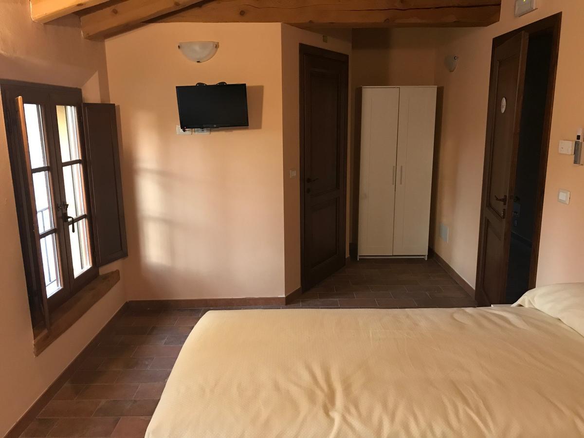 Agriturismo Podere Casino Mezzolara ภายนอก รูปภาพ