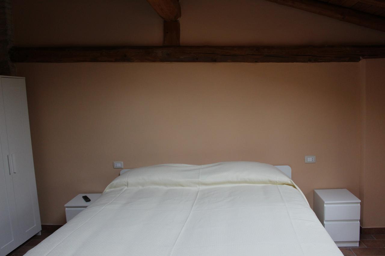 Agriturismo Podere Casino Mezzolara ภายนอก รูปภาพ